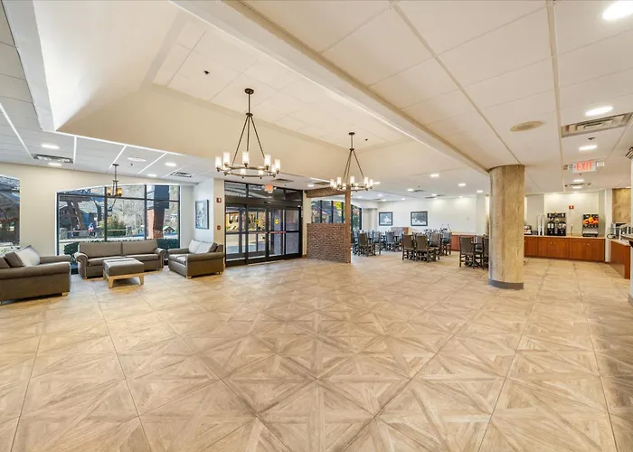 Black Bear Inn & Suites